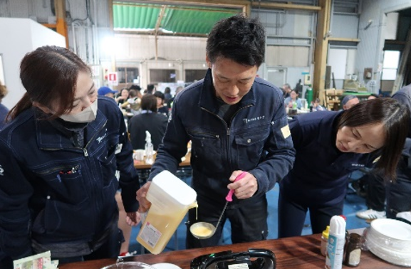 ワッフルを作っているところ